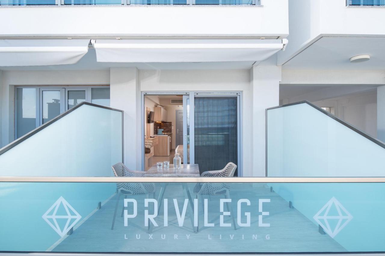 Privilege Luxury Living Sarti Exteriér fotografie